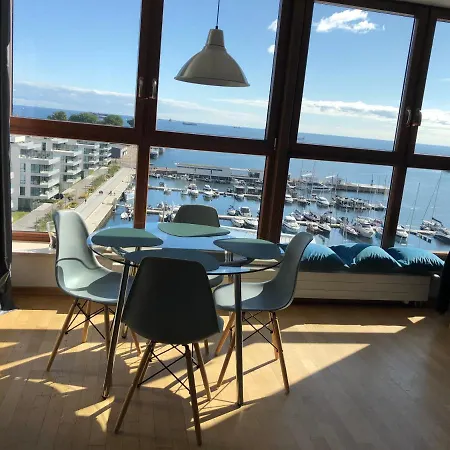Sea Towers Pomerania 아파트 *